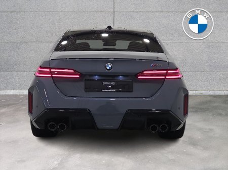 2026 BMW M5  thumbnail