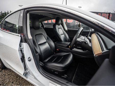 2019 Tesla Model 3 192 Tesla Model 3/New NCT/Irish/1yr warranty €19,888 thumbnail