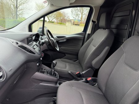 2023 Ford Transit Courier - thumbnail 15