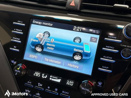 2020 Toyota Camry HYBRID AUTOMATIC €24,800 thumbnail