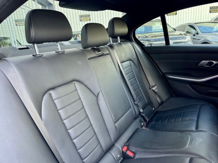 2019 BMW 3 Series - thumbnail 14