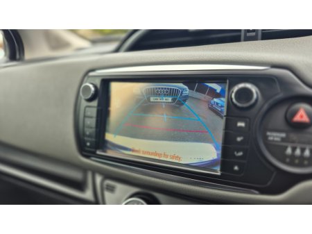 2016 Toyota Vitz - thumbnail 28