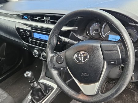 2014 Toyota Corolla - thumbnail 5