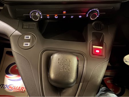 2024 Opel Combo SPORTIVE L1H1-1.5 100PS D-6SPEED TOP SPEC €19,950 thumbnail