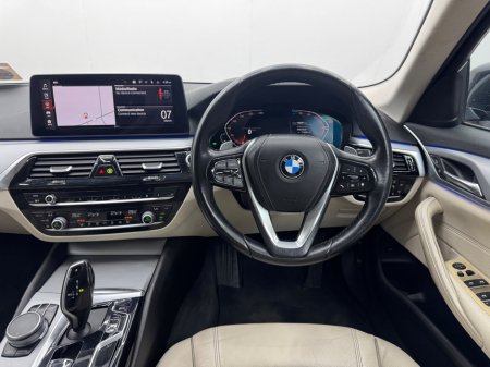 2021 BMW 5 Series - thumbnail 10