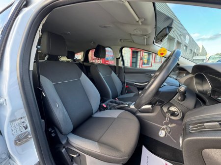 2012 Ford Focus - thumbnail 14