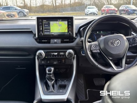 2022 Toyota Rav4 2.5 Hybrid Sol 2WD €35,900 thumbnail