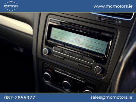 2011 Volkswagen Golf - thumbnail 16