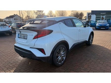 2022 Toyota C-HR 1.8 Hybrid SOL 4DR Auto €23,990