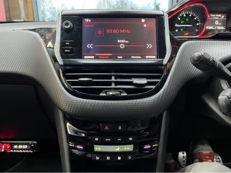 2017 Peugeot 2008 €12950 2017 PEUGEOT 2008 GT LINE 1.2 AUTOMATIC / CRUISE CONTROL / REVERSE CAMERA AND MORE €12,950 thumbnail