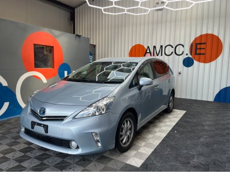 2013 Toyota Prius Alpha 1.8 HYBRID / 58k KMs / REVERSE CAMERA & MORE €13,950