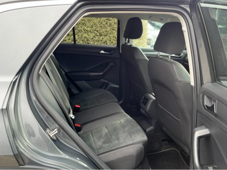 2024 Volkswagen T-Roc - thumbnail 9