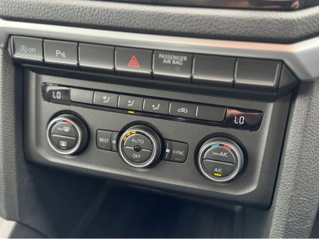 2019 Volkswagen Amarok - thumbnail 12