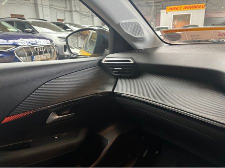 2023 Peugeot 208 - thumbnail 14