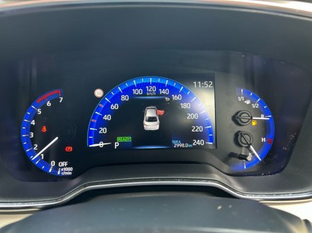 2022 Toyota Corolla HYBRID LUNA SPORT 4DR €21,950 thumbnail