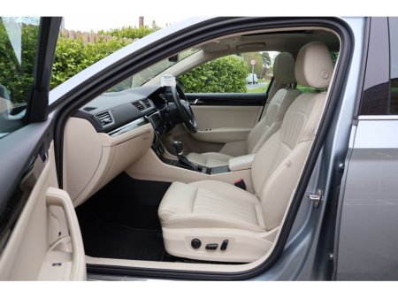 2016 Skoda Superb - thumbnail 12