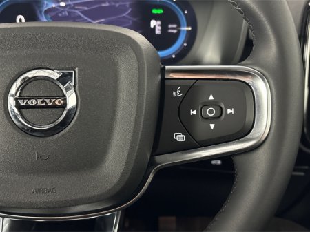 2024 Volvo C40 - thumbnail 23