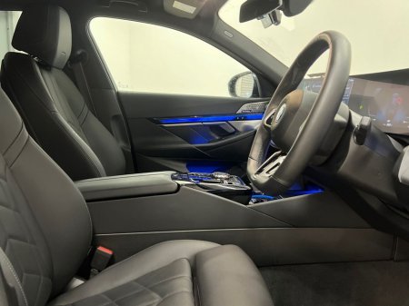 2025 BMW i5 - thumbnail 7