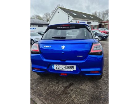 2025 Suzuki Swift - thumbnail 3