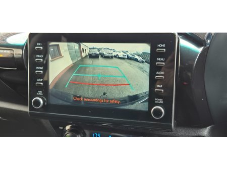 2022 Toyota Hilux - thumbnail 5