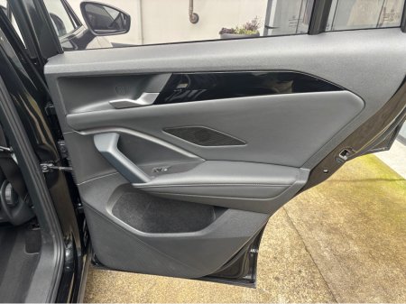 2025 Volkswagen Tiguan R-LINE ETSI S-A TSI DSG €49,900 thumbnail