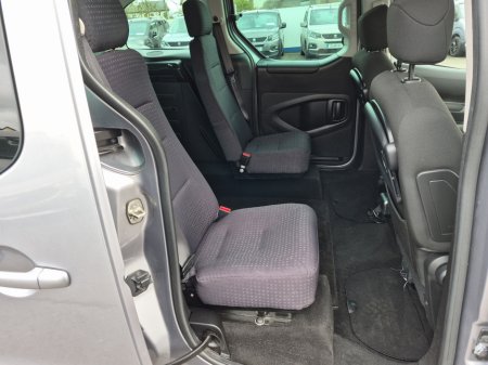 2017 Peugeot Partner - thumbnail 10