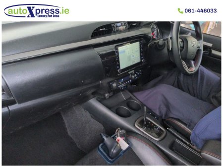 2023 Toyota Hilux - photo 2