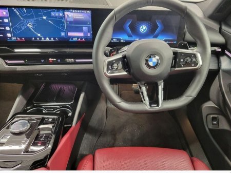 2024 BMW 5 Series - thumbnail 5