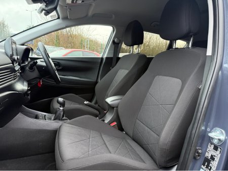 2023 Hyundai Bayon 1.2 EXECUTIVE €18,950 thumbnail