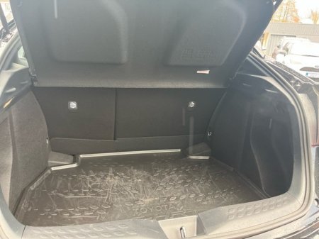 2023 Toyota C-HR  €28,500 thumbnail