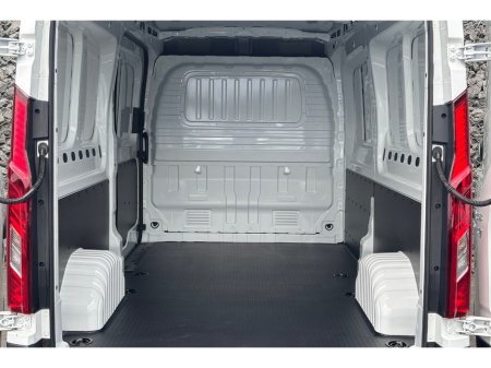 2026 Maxus Deliver 9 BASE L3H2 2.0 TCDI 1 €28,495 thumbnail