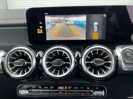 2024 Mercedes-Benz EQB 4MATIC AMG-LINE PREMIUM 7-SEATER // LOW MILEAGE // APPLE CARPLAY/ANDROID AUTO // DIGITAL CLUSTER €38,900 thumbnail