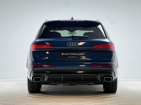 2024 Audi Q7 S LINE 55 TFSI E QUATTRO €84,990 thumbnail