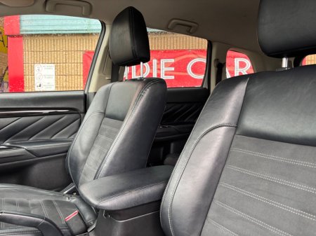 2015 Mitsubishi Outlander PHEV Intense+ €10,950 thumbnail