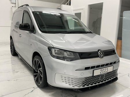 2023 Volkswagen Caddy CADDY DARK LABEL TDI 122HP A7F €19,995 thumbnail