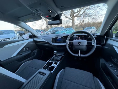 2025 Opel Astra SC | 1.2 | 110PS €32,195