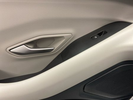 2026 Ford Capri - thumbnail 11