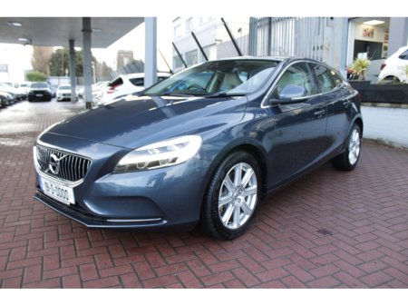 2019 Volvo V40 2.0D4 INSCRIPTION 5DR HATCHBACK AUTO HUGE SPEC  // 1 OWNER CAR // AS NEW CONDITION THROUGHOUT // BUY WITH CONFIDENCE AA AND SIMI APPROVED DEALER 2026 // FINANCE ARRANGED // €19,950 thumbnail