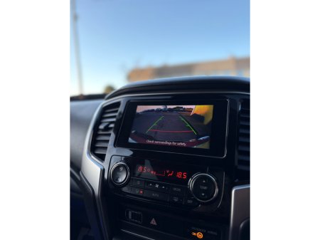 2021 Mitsubishi L200 BARBARIAN DI-D AUTO DCB €27,950 thumbnail