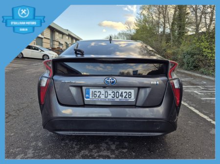 2016 Toyota Prius - thumbnail 7