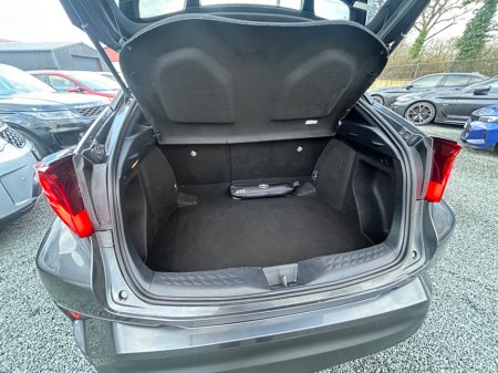 2023 Toyota C-HR 1.8 HYBRID SOL €24,850 thumbnail