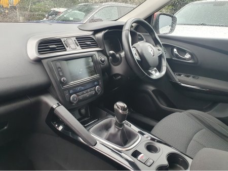 2017 Renault Kadjar DYNAMIQUE NAV 1.5 DCI 110BHP NCT 03/28 FINANCE AVAILABLE @ €49 PER WEEK TOUCH SCREEN MEDIA/ SAT NAV/ BLUETOOTH/ PARKING SENSORS/ ELECTRONIC HANDBRAKE/ HISTORY CHECKED €10,900 thumbnail