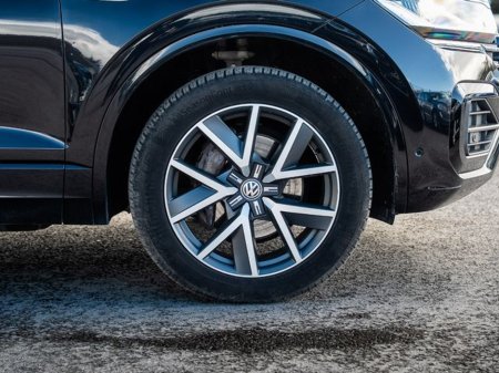 2020 Volkswagen Touareg - photo 4