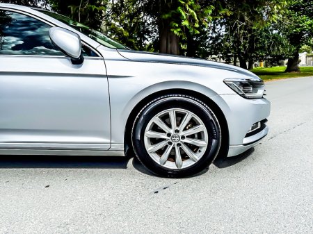 2016 Volkswagen Passat - thumbnail 4