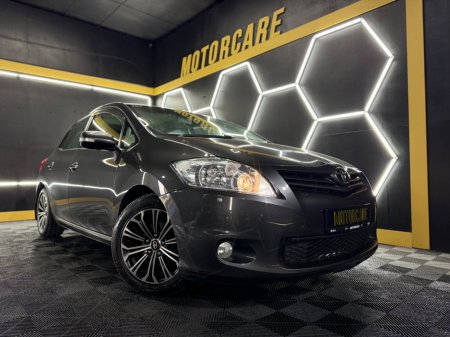 2011 Toyota Auris - photo 2