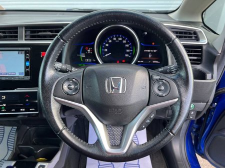 2016 Honda Fit L-PACKAGE 1.5 HYBRID // HALF LEATHER INTERIOR // REVERSE CAMERA // CRUISE CONTROL €11,750