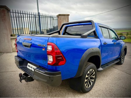 2023 Toyota Hilux - thumbnail 7