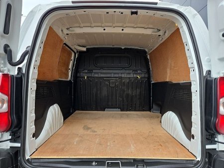 2021 Peugeot Partner - thumbnail 10