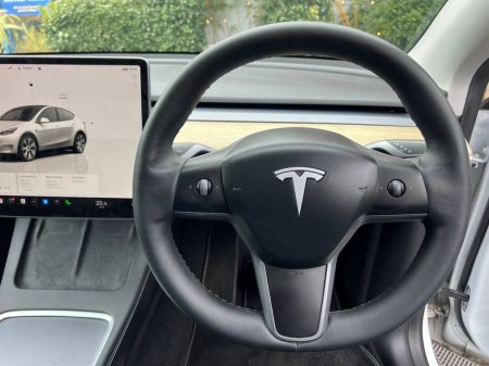 2023 Tesla Model Y - thumbnail 5