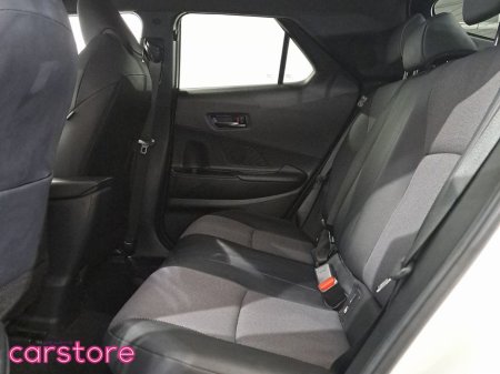 2024 Toyota C-HR 1.8 HYBRID SOL €36,880 thumbnail